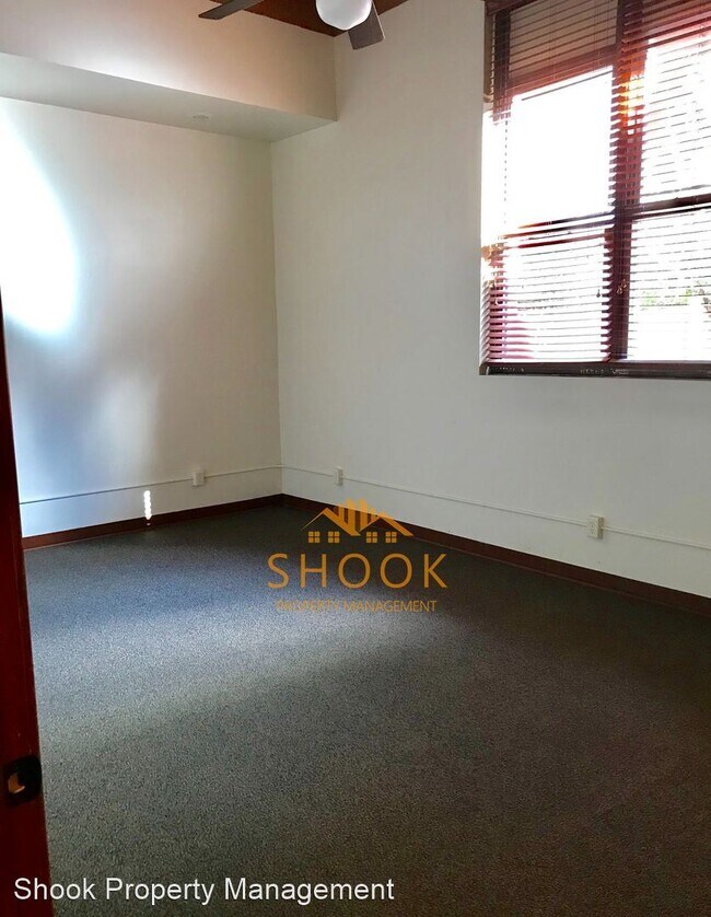 Building Photo - 2 br, 1.5 bath House - 519 Owen St #11