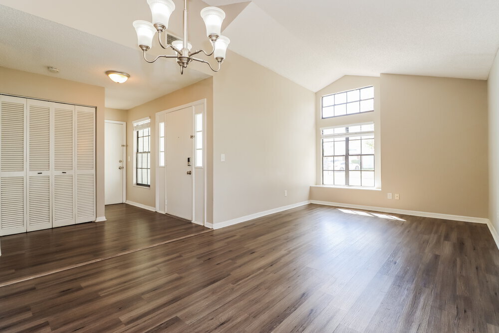 Building Photo - 12832 Dunhill Dr