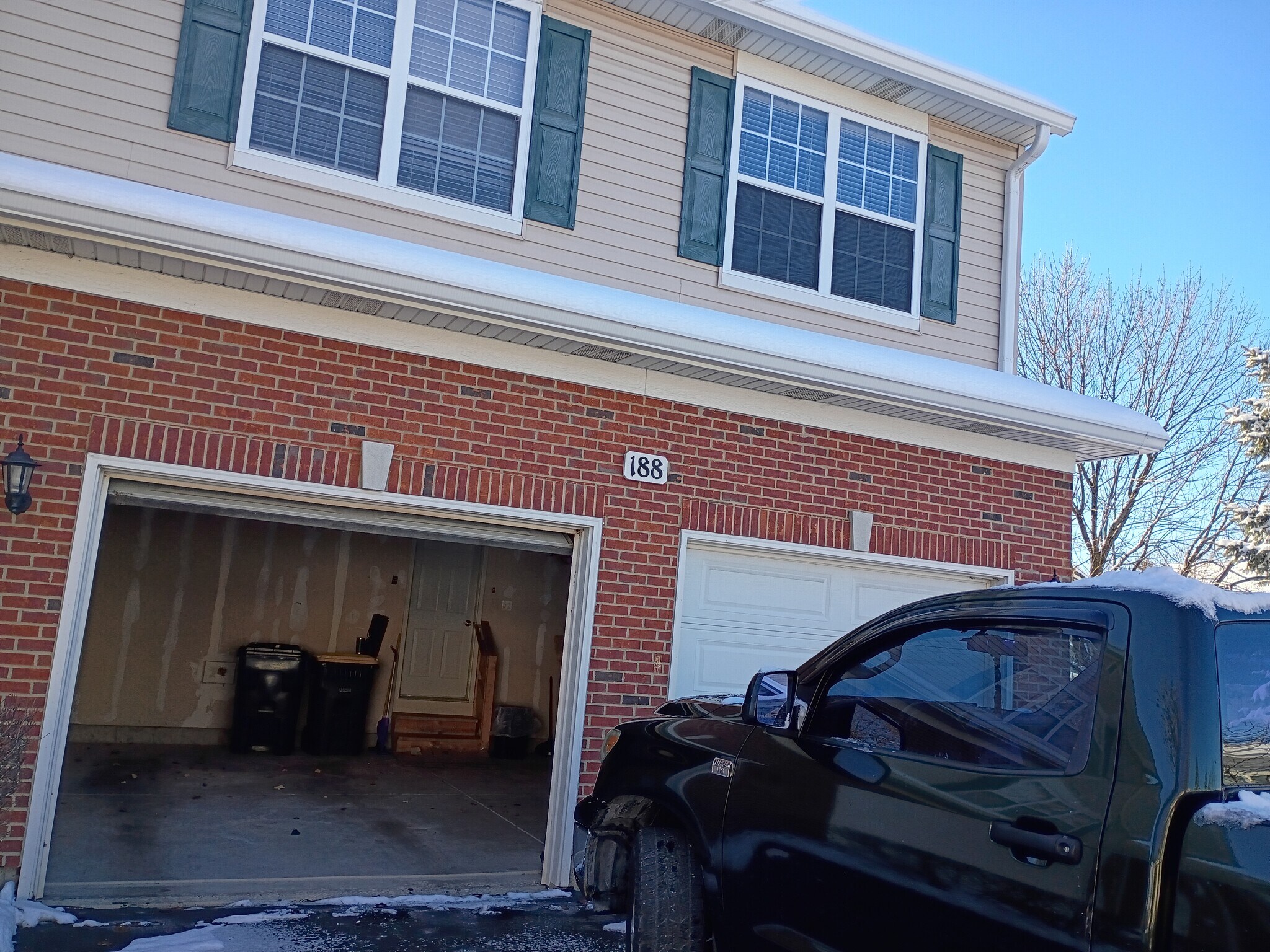 Building Photo - 188 Concord Dr S