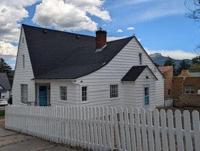 Building Photo - 800 Park St