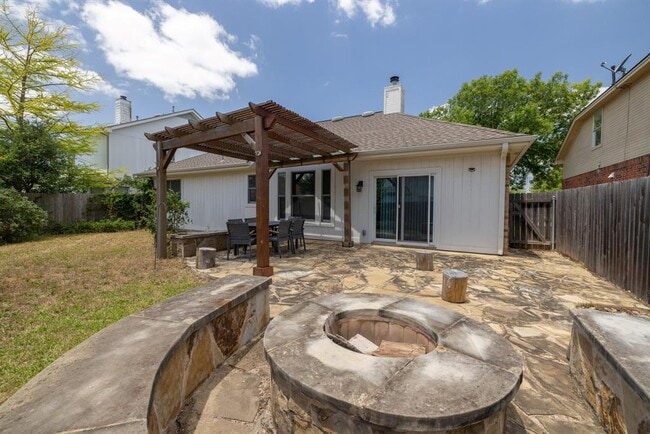 Building Photo - 17007 Copperhead Dr