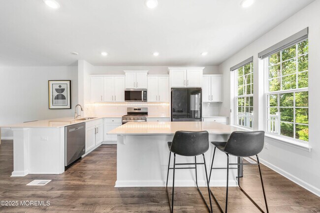 Building Photo - 64 Wembley Wy