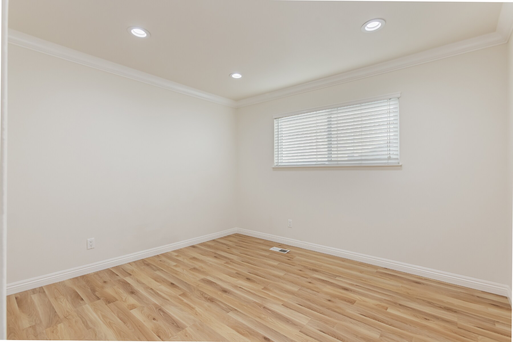 Building Photo - 10227 Autumn Leaf Cir