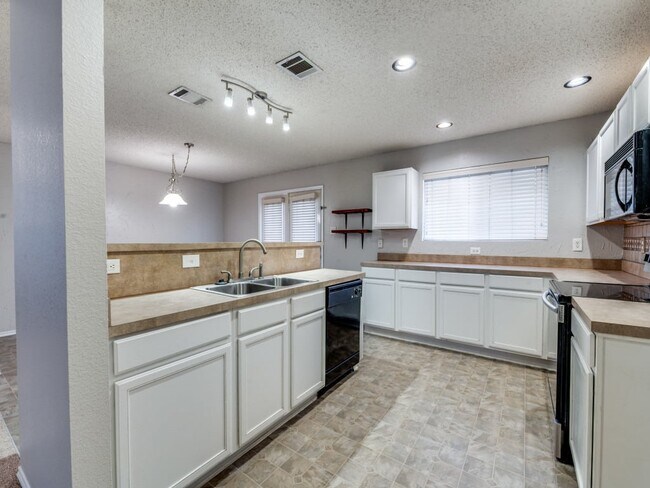 Building Photo - 632 Condor Trail