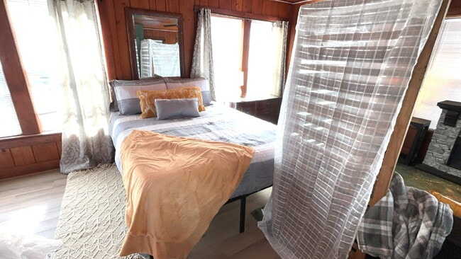 Building Photo - FURNISHED in Fondren!