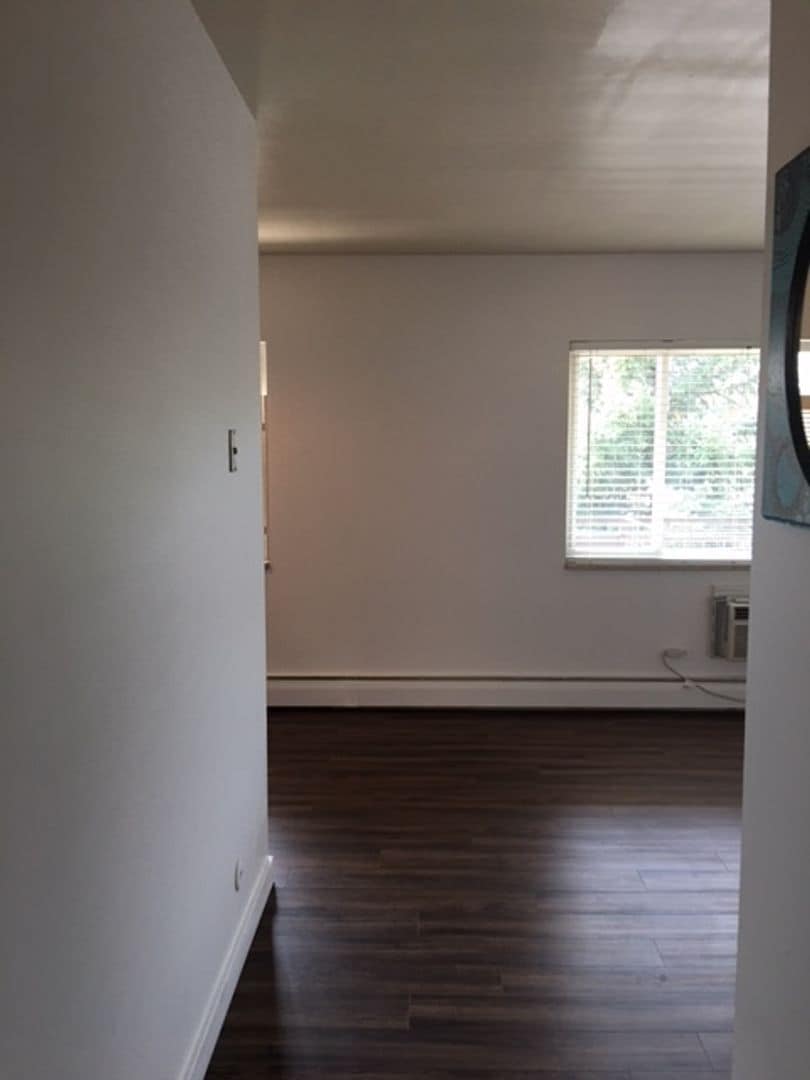 Building Photo - 830 20th St