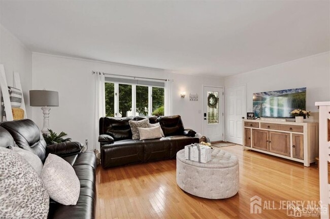 Building Photo - 617 Princeton Rd