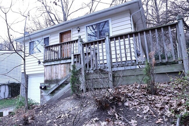 Building Photo - 1702 Leighton Ave