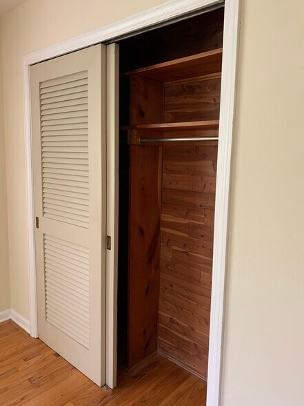 Building Photo - 1614 Beacon St