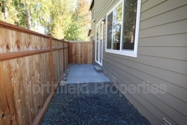 Building Photo - 4857 100th St NE