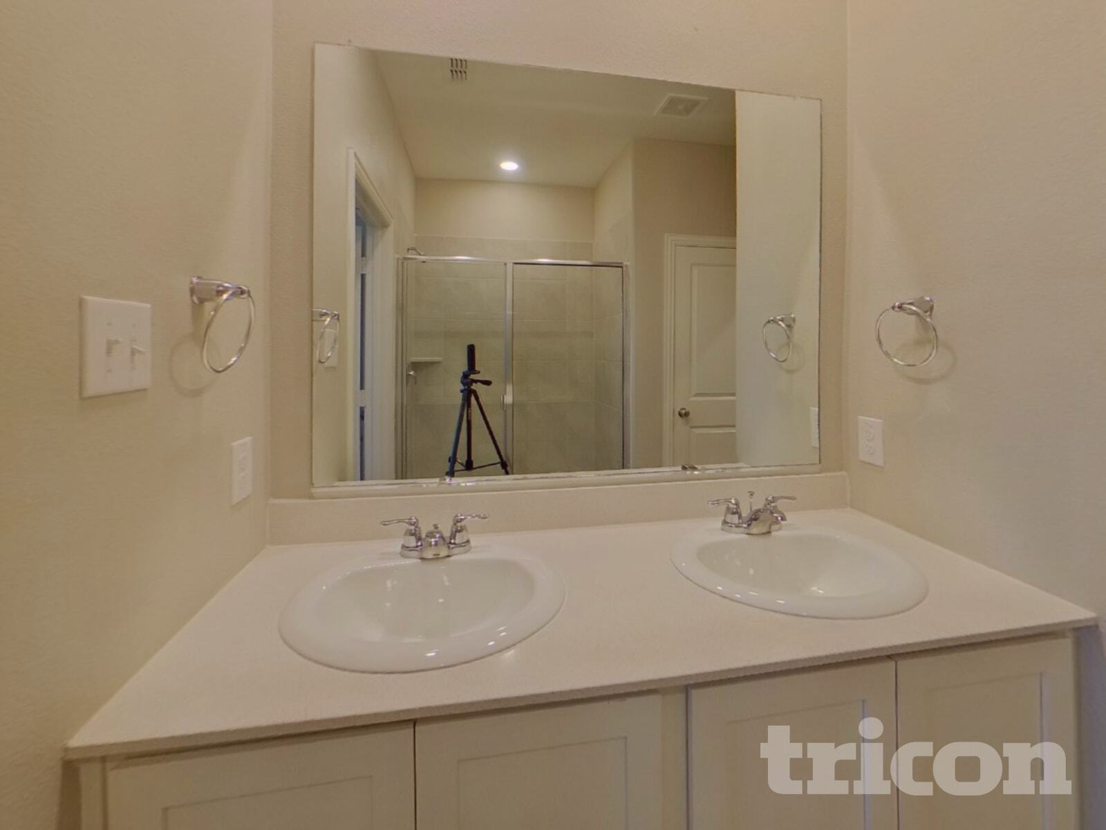 Building Photo - 231 Jenkinson Dr