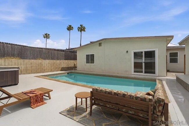 Building Photo - 6122 Nagel St