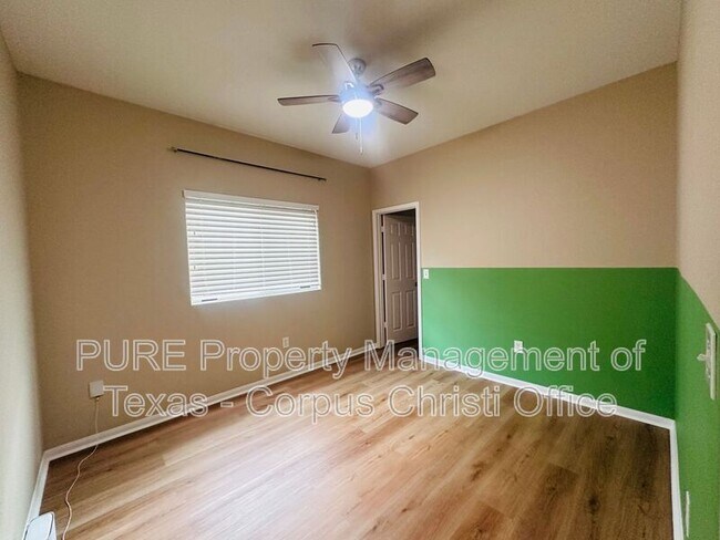 Building Photo - 6017 Tapestry Dr