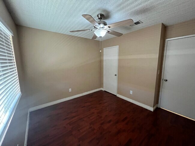 Building Photo - 12541 Softwind Dr