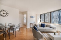 Building Photo - 420 E 92nd St