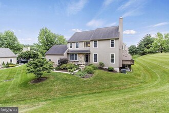 Building Photo - 333 Lea Dr