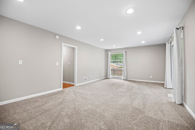Building Photo - 2179 Beech Valley Dr