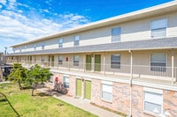 Building Photo - West Oaks Apartments