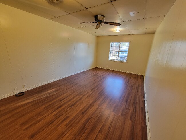 Building Photo - 3503 Porter Ave