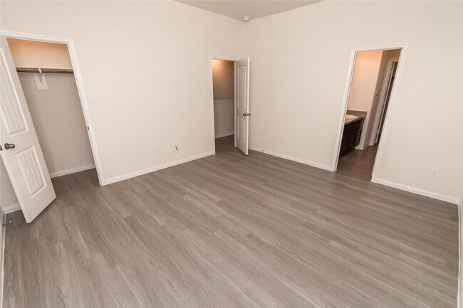 Building Photo - 5466 Quail Cove Ln