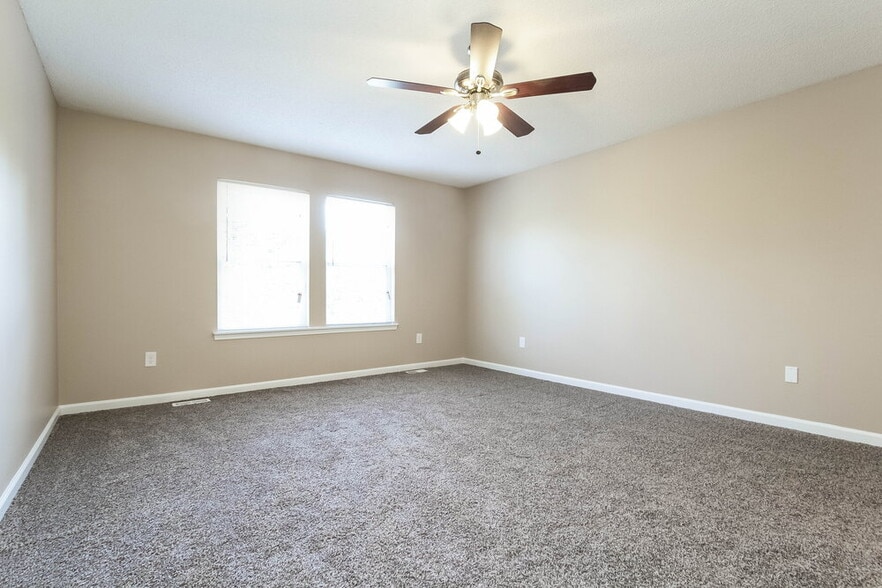 Building Photo - 7509 Stonehenge Way
