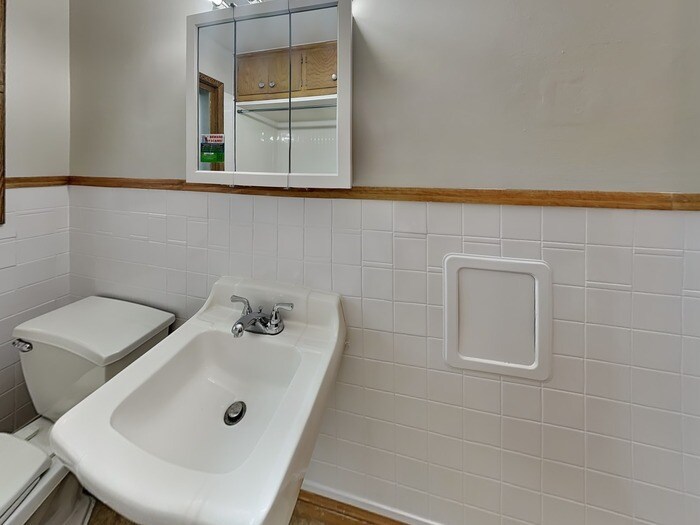 Building Photo - 5600 Vera Cruz Ave N