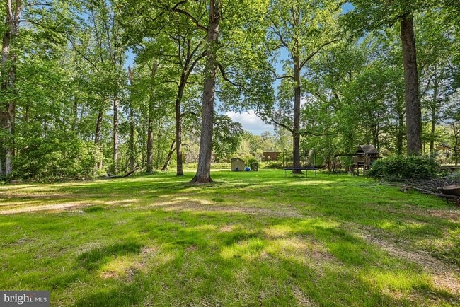 Building Photo - 4315 Pinetree Rd