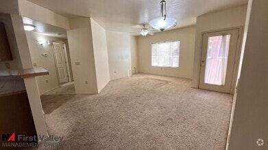 Building Photo - 2 Bedrooms, 2 Baths