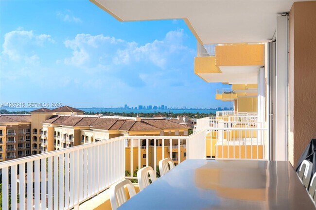 Building Photo - 789 Crandon Blvd