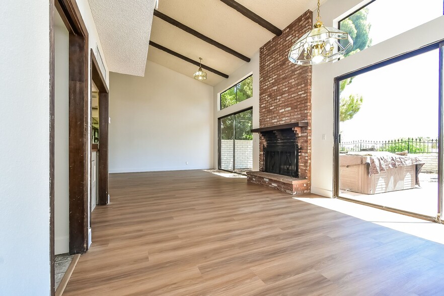 Building Photo - 2413 Plaza Del Grande