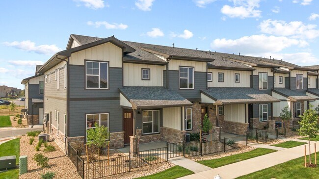 Building Photo - 822 Mangold Ln