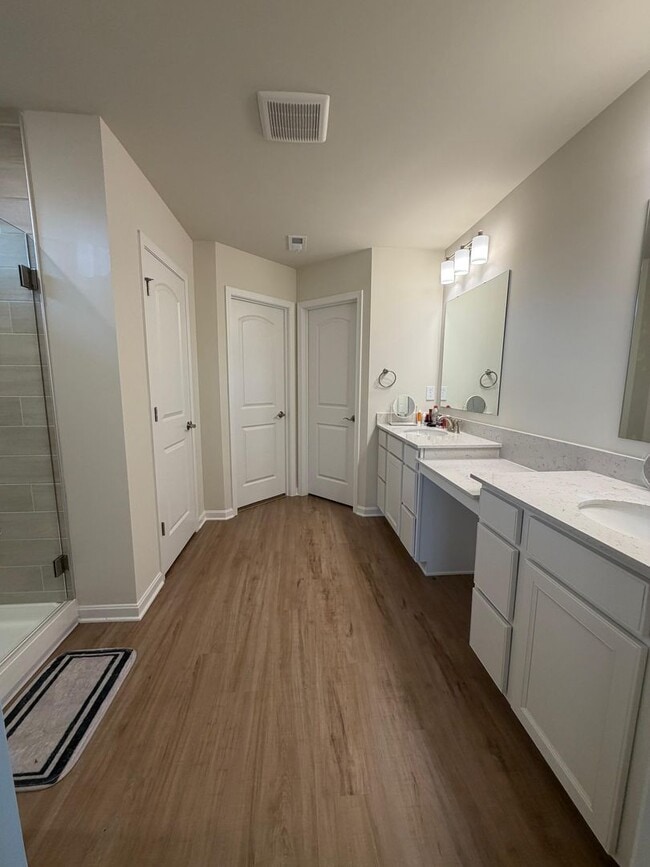 Building Photo - Beautiful, new cul-de-sac home!