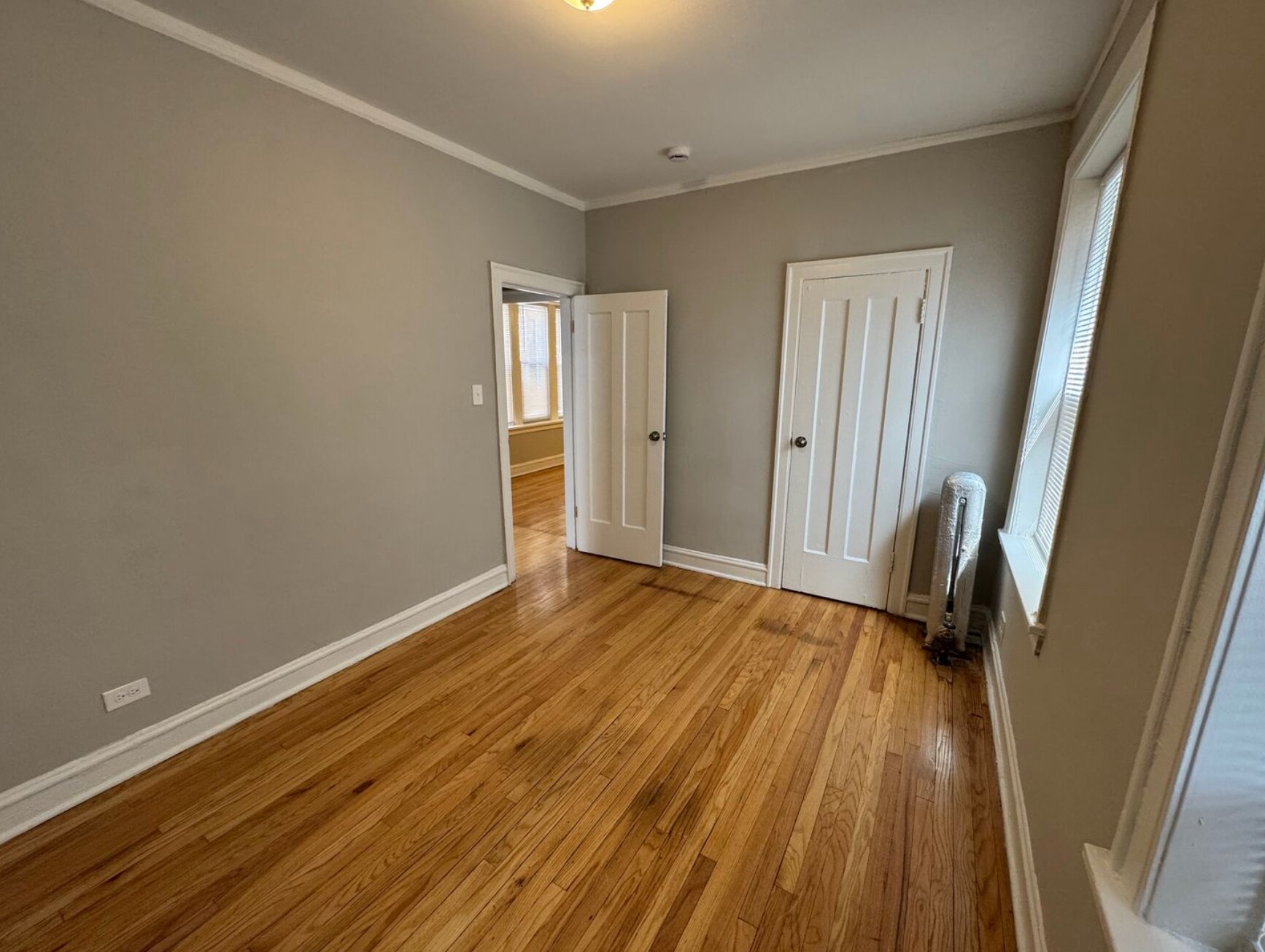 Bedroom 1 - 1507 W Schreiber Ave