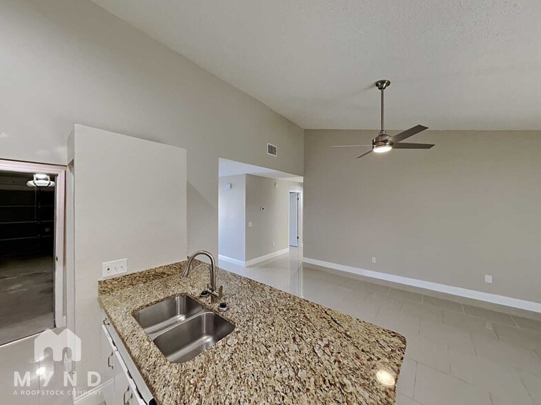 Building Photo - 8310 Clermont St