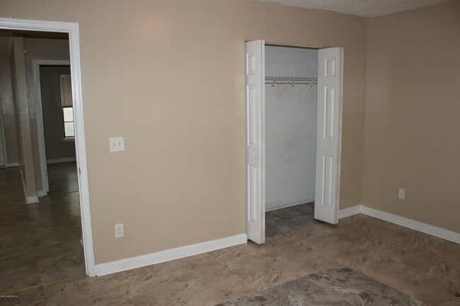 Building Photo - 6310 Delacy Rd
