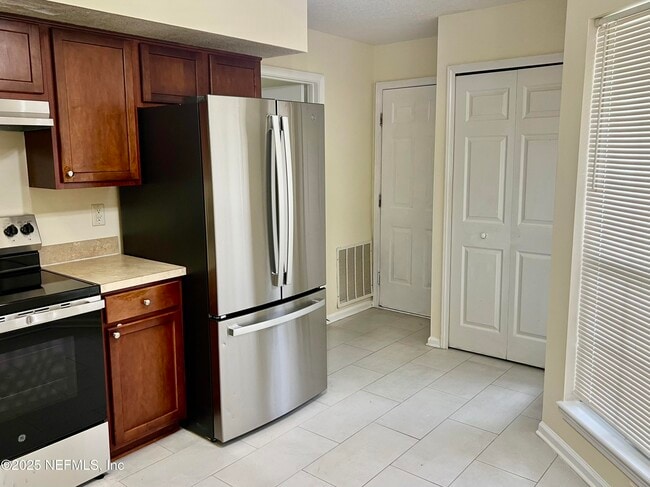 Building Photo - 12665 Brown Jersey Ct