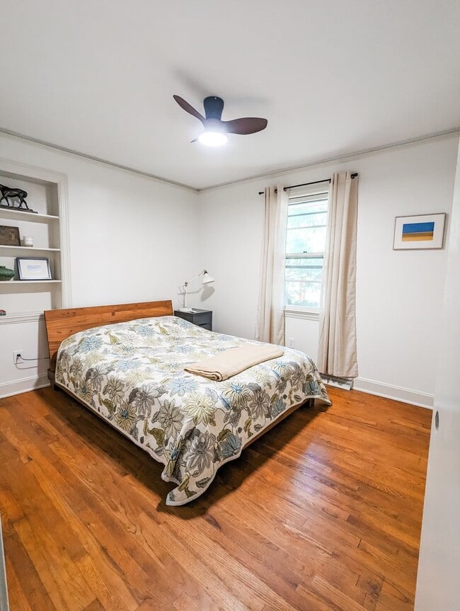 Building Photo - Modern Updates with a Fun, Retro Vibe!