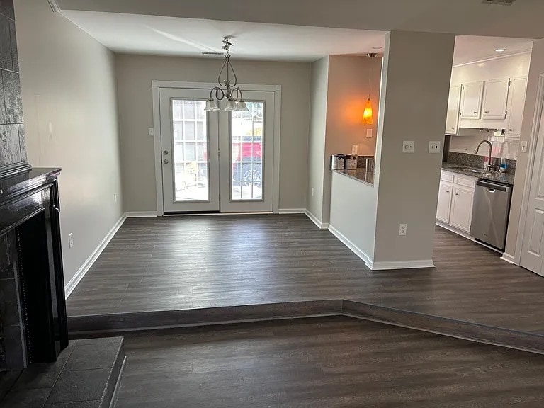 Building Photo - 2428 Birnen Dr