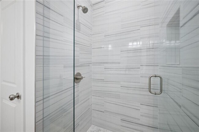 Building Photo - 2050 Morehouse Dr NW