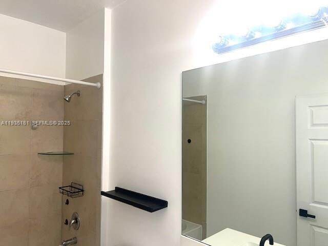 Building Photo - 5505 NW 27th Ct