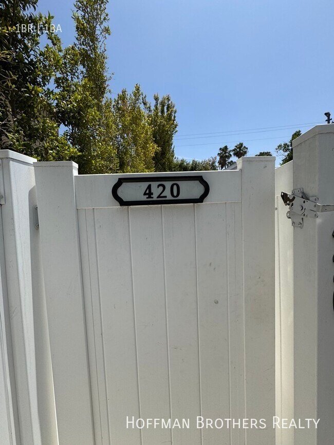 Building Photo - 420 S Citrus Ave