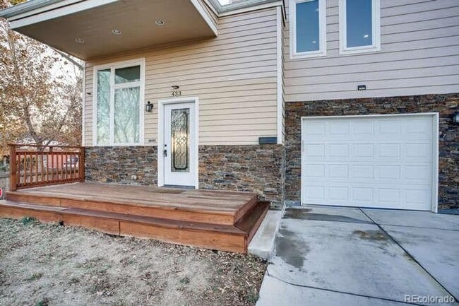 Primary Photo - Updated Contemporary Designed Home! Great ...