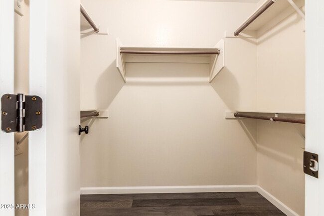 Building Photo - 1132 N Hudson Pl