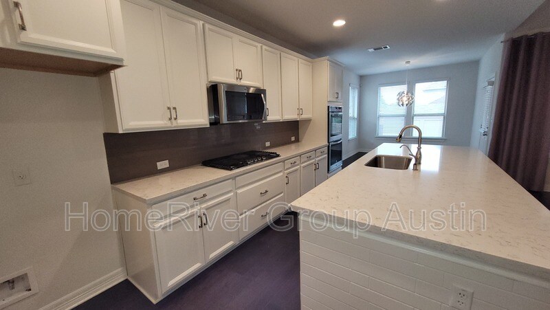 Building Photo - 336 Beretta Cir