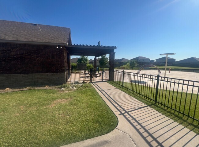 Building Photo - 2765 Alice Wy