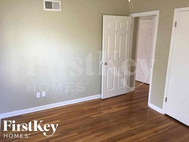 Building Photo - 6288 Ashton Rd