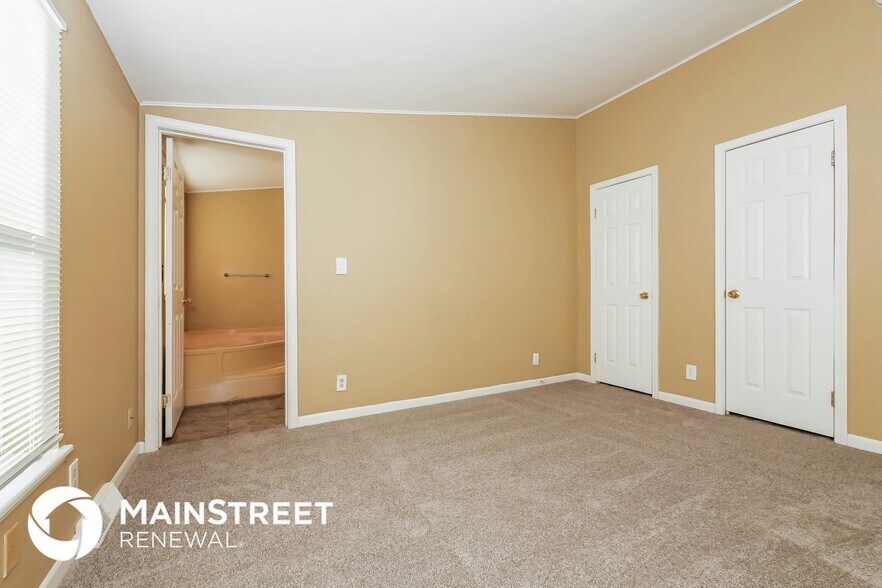 Building Photo - 1709 Lexington Rd