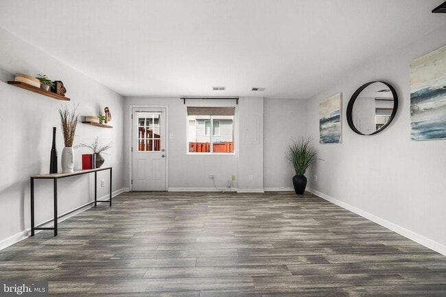 Building Photo - 8607 Kenosha Ct