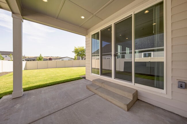 Building Photo - 2699 N Lithodora Ave