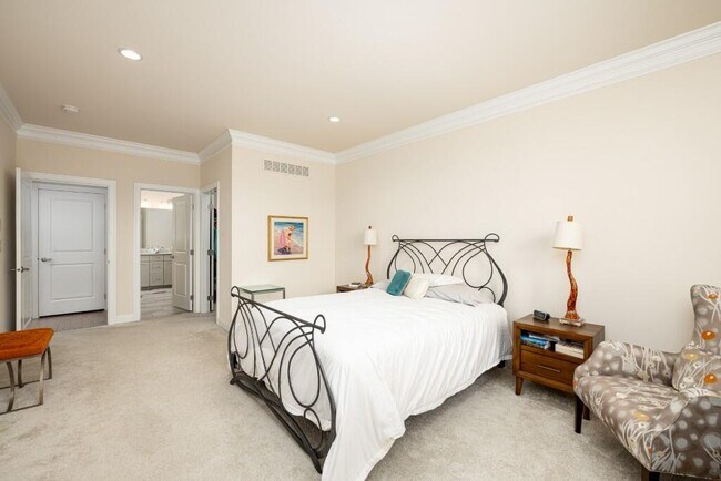 Building Photo - 3031 N Spurway Dr
